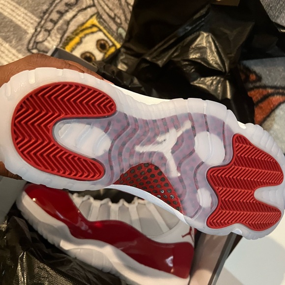 Nike Air Jordans 11’s Cherries - Picture 4 of 6